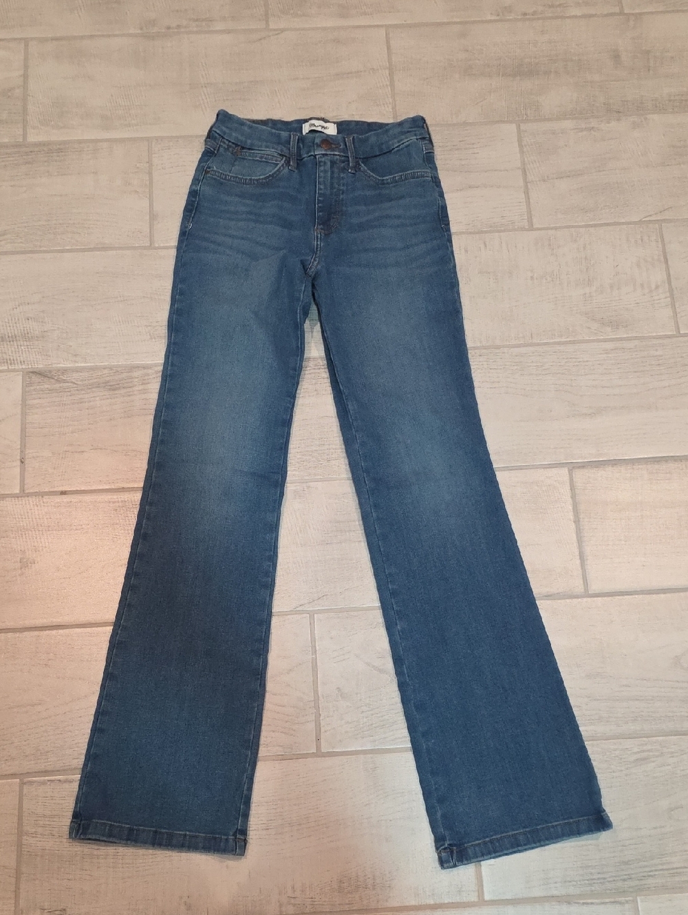 Wrangler Bespoke Boot Women's Size 27x34 Medium Wash Stretch